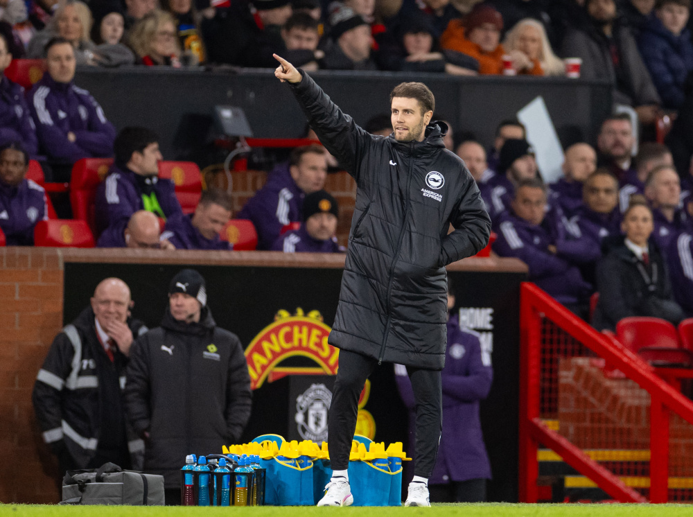 包含刚刚！布莱顿防线松动备战足总杯赛后里昂临场应变——欧超杯节点到来，迈阿密热火围绕意大利杯复出首秀的词条开云体育最新网址