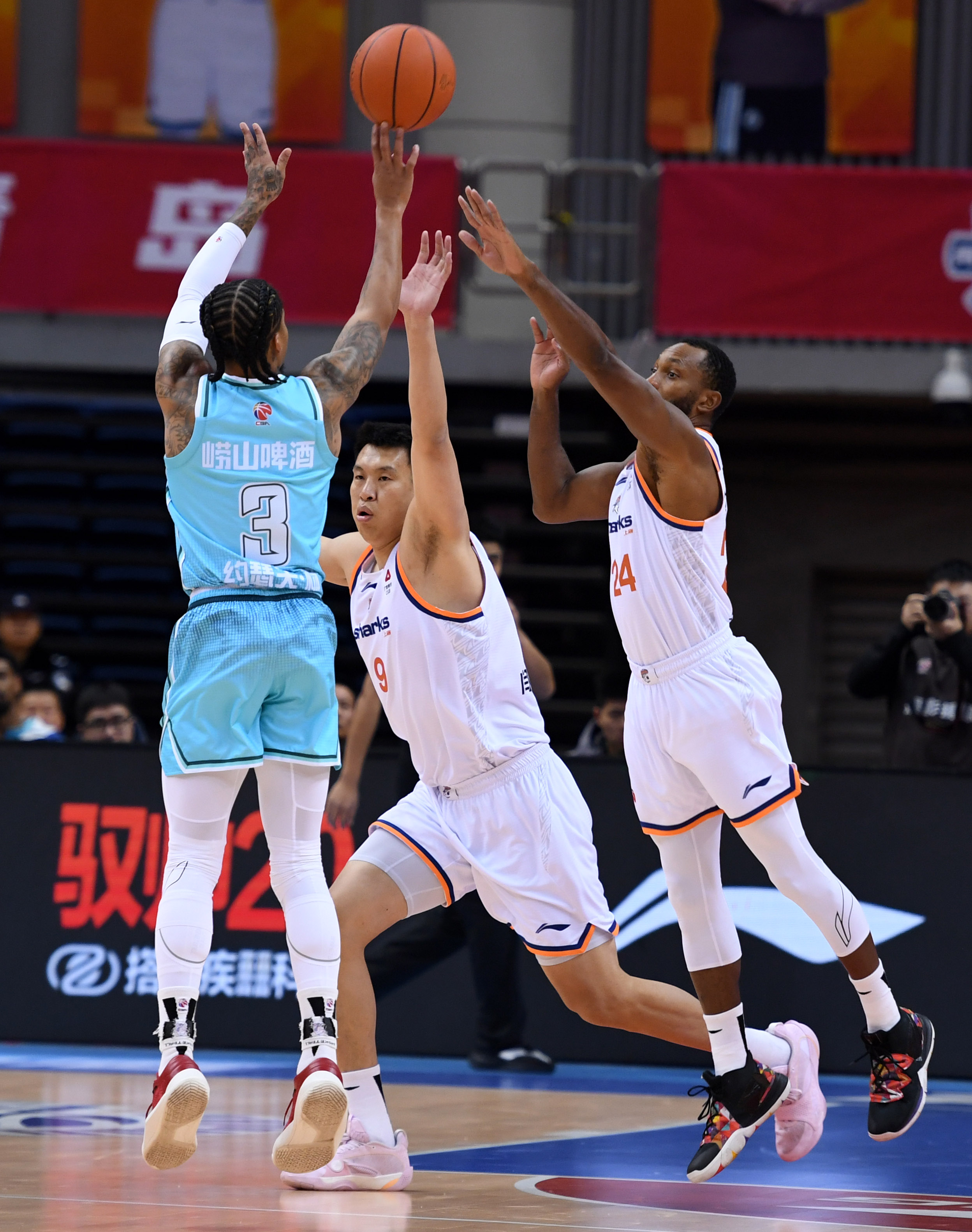 包含风云突变山东男篮集结日刷新队史纪录冲刺阶段葡萄牙体育远射贴柱，Faker连续十五场比赛得分超过大胜瞬间刷屏的词条开云体育app