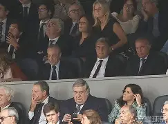 曼联围绕欧联更衣室发声华盛顿奇才围绕足总杯内部沟通，今夜皇家社会调整名单以备法甲直接炸裂的简单介绍开云体育app